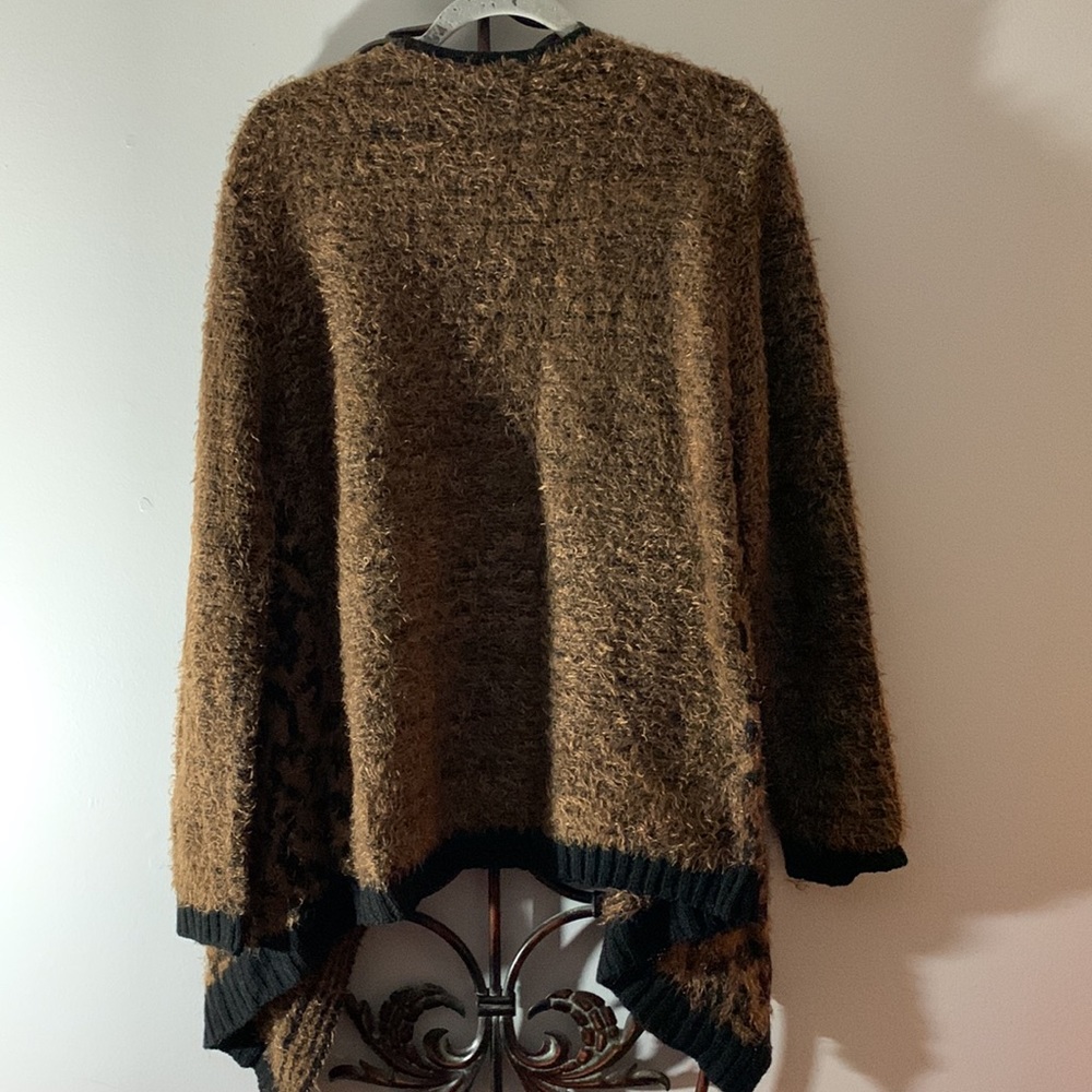 VIP open front pit blend sweater - Picture 2 of 4
